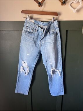501 Levi's Light Blue Denim Jeans